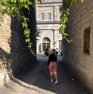 Meet your Posher, Lea